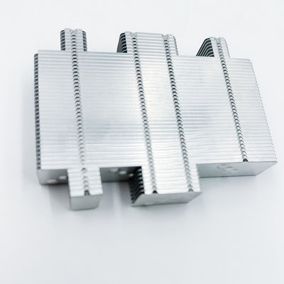 Aangepaste CNC die de Vinnen van de het Aluminiumradiator van het Delenkoper voor cpu machinaal bewerken
