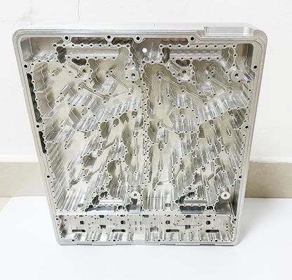 Aluminiumlegering CNC die Holte Militaire Rang voor 5G-Communicatie Basisstation machinaal bewerken