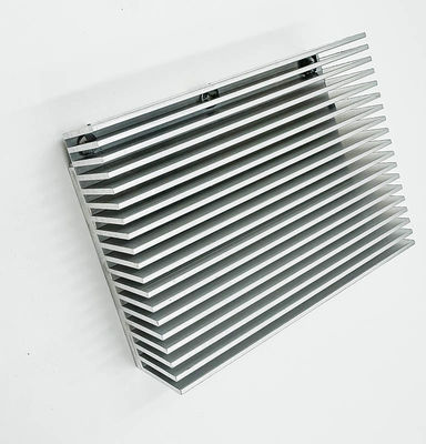 CNC die het Aluminium Heatsink van Metaaldelen voor Photovoltaic Omschakelaar machinaal bewerken