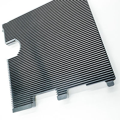 Automobiele CNC die Radiator van Heatsink van het Delenaluminium de Zwarte Geanodiseerde machinaal bewerken