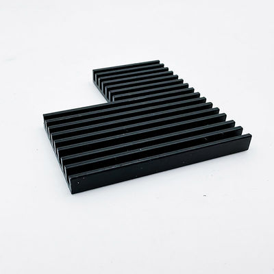 Aluminium CNC die Delen Zwarte Geanodiseerde Heatsink voor Serre machinaal bewerken die LEIDENE Lichten planten